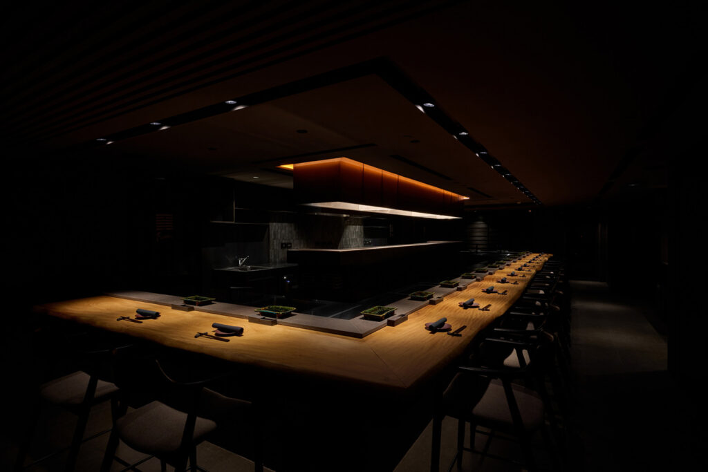 Ryu Shunsuke preparing yakitori at Fumée